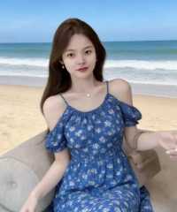 东莞塘厦白嫩光滑逼紧会吸夹-欣欣